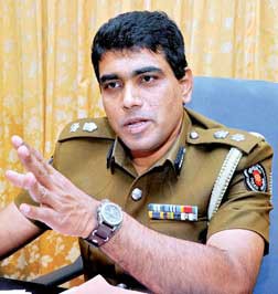 தொலைபேசி அழைப்பை ஏற்படுத்தி பொலிஸார் எனக் கூறி பணம் பறிப்பு